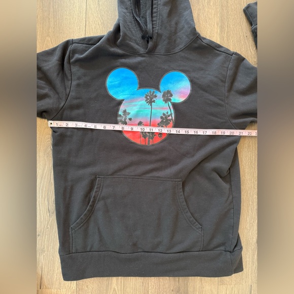 Disney Collection by Neff Black Mickey Mouse Sunset Hoodie Men’s Size Medium - Picture 9 of 9